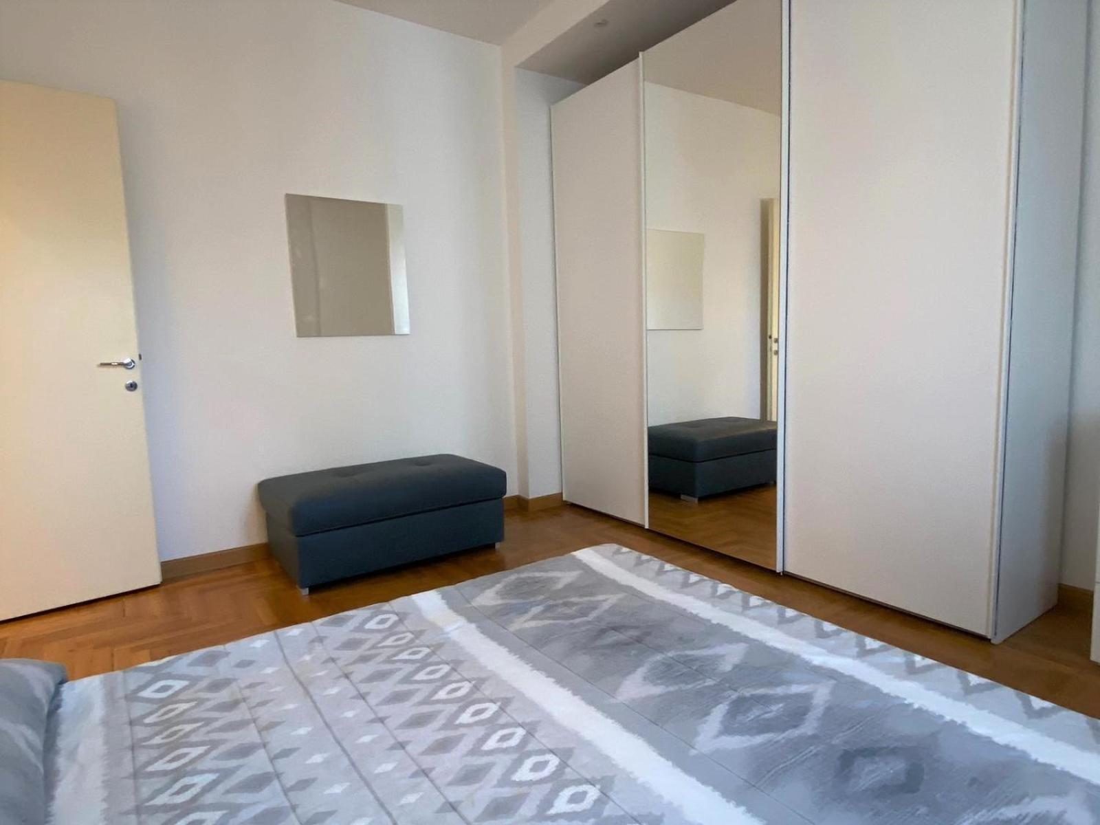 The Little Duck - Modern Apartment With Balcony Комо Экстерьер фото