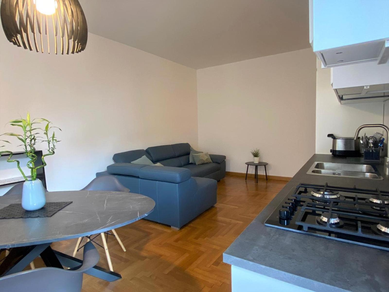 The Little Duck - Modern Apartment With Balcony Комо Экстерьер фото